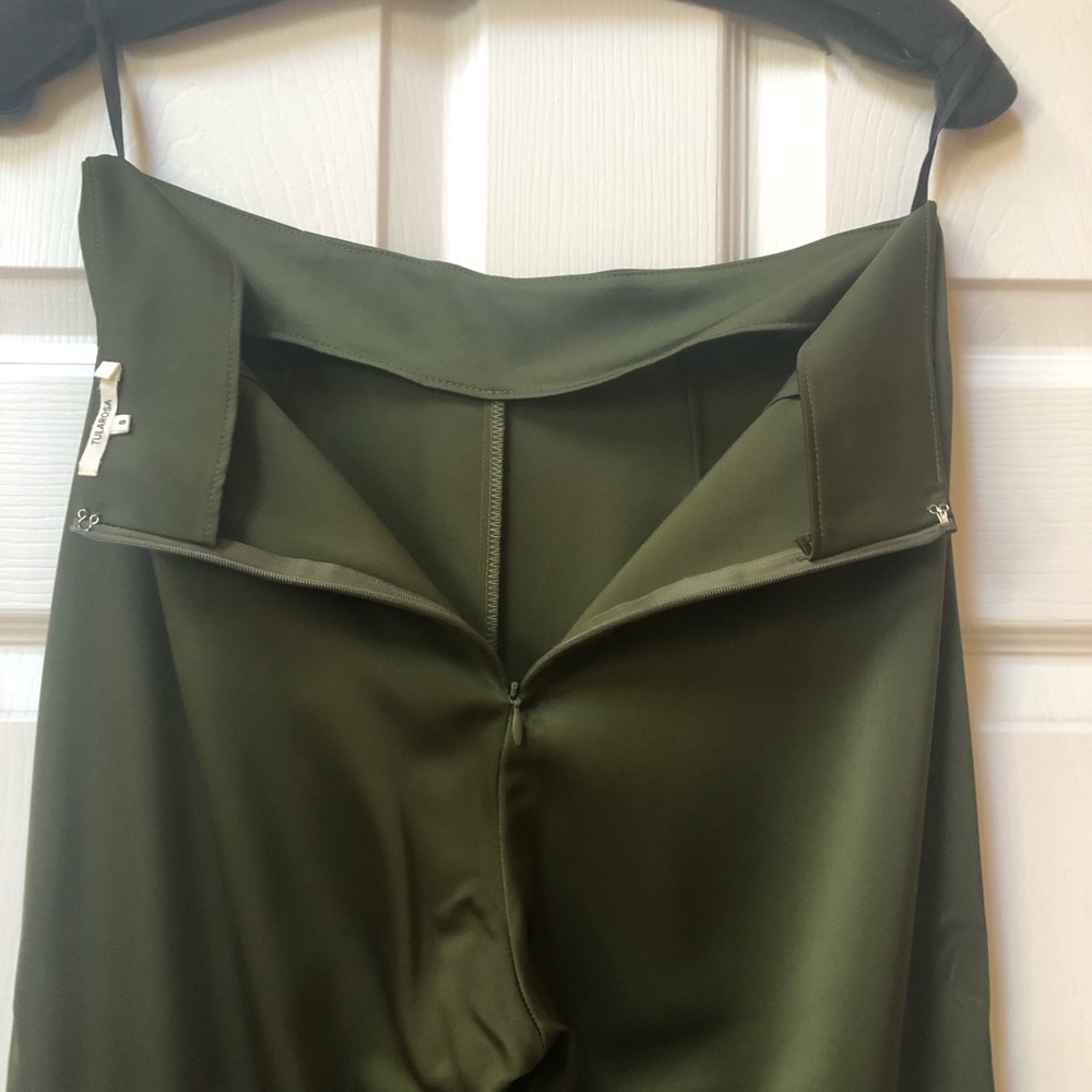 Tularosa Green Ruffle Capri Pants - Picture 10 of 15